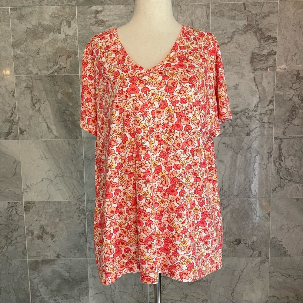 Lands’ End Floral Short Sleeve V Neck Tee - Picture 2 of 7